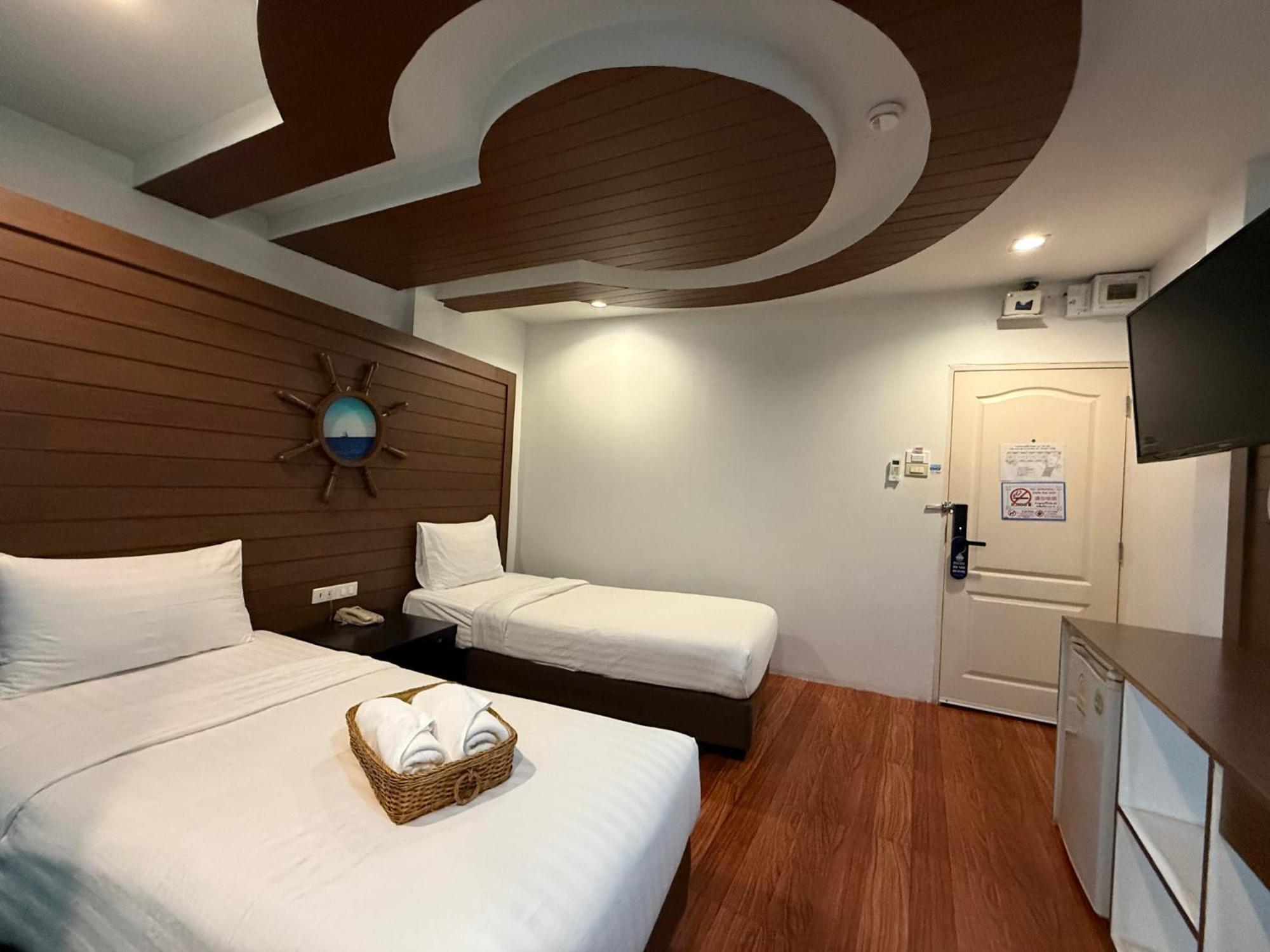 Bed By Cruise Hotel At Samakkhi-Tivanont Нонтхабурі Екстер'єр фото