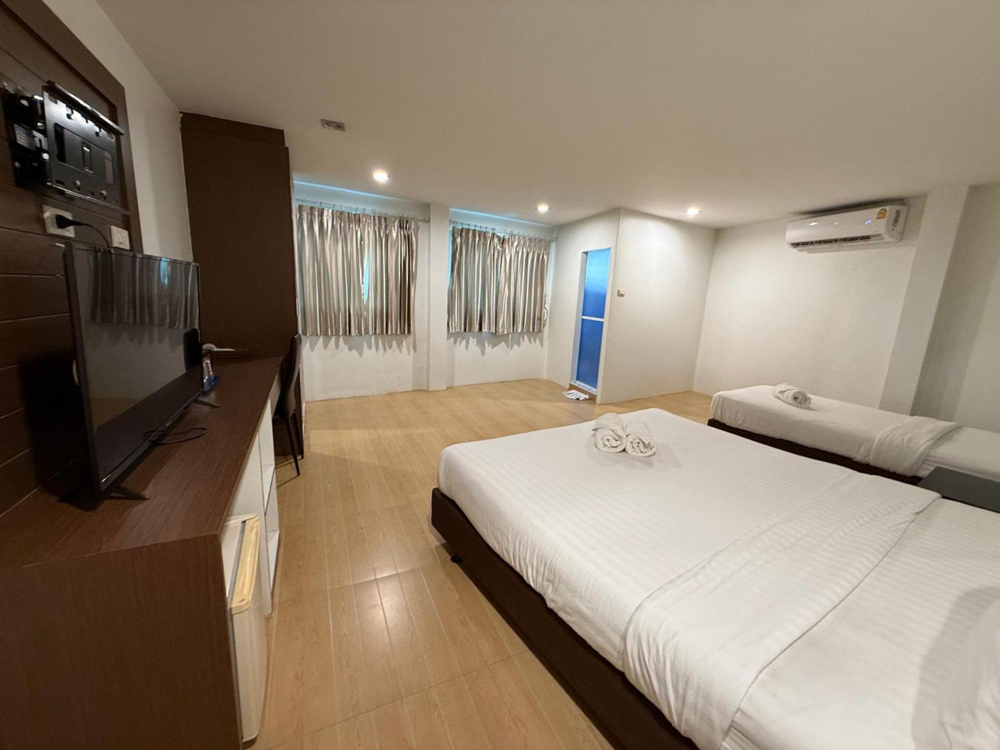 Bed By Cruise Hotel At Samakkhi-Tivanont Нонтхабурі Екстер'єр фото
