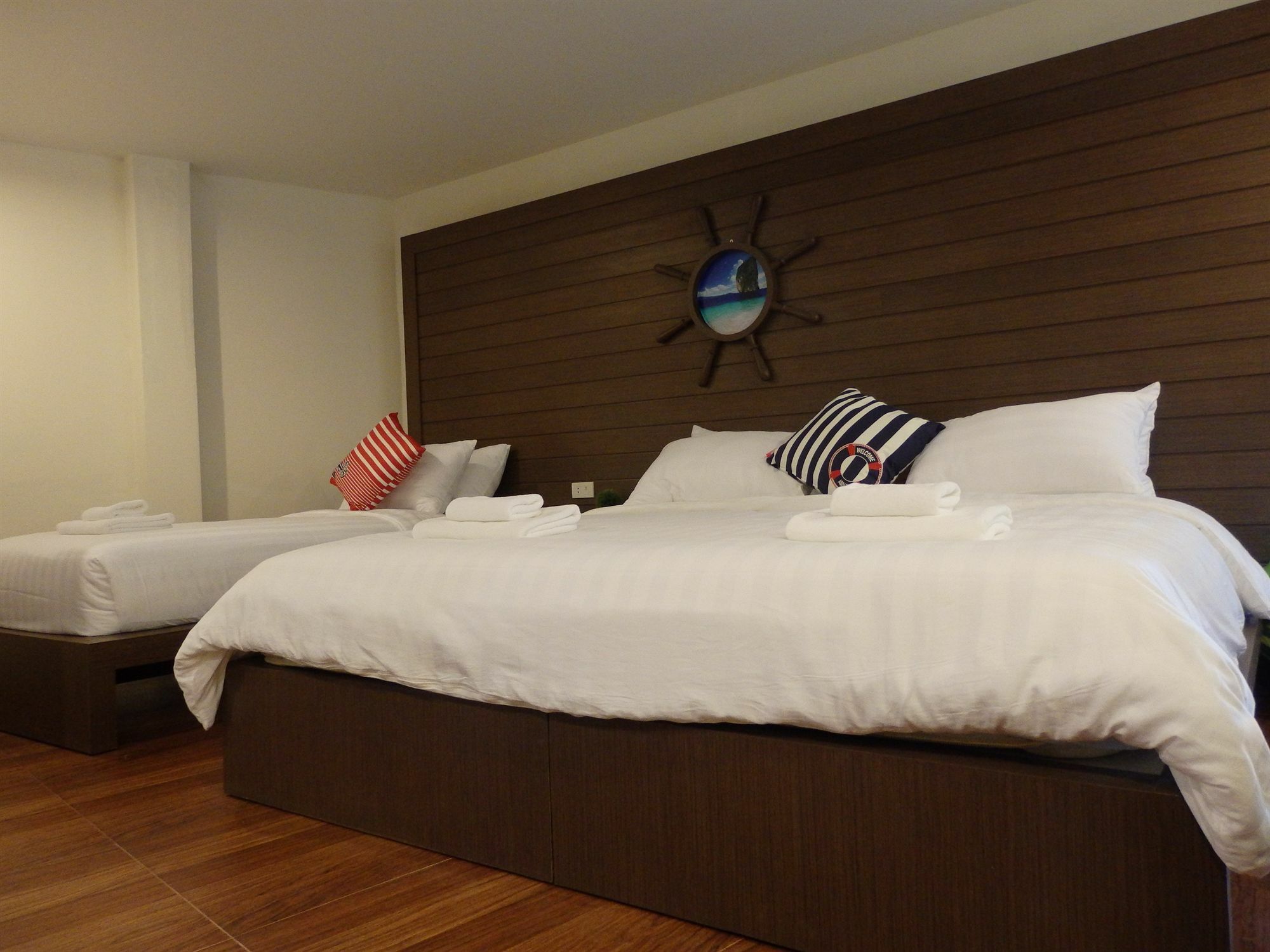 Bed By Cruise Hotel At Samakkhi-Tivanont Нонтхабурі Екстер'єр фото